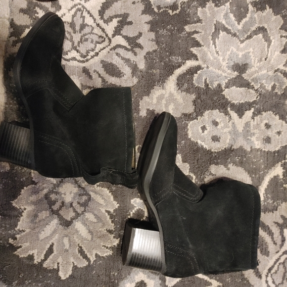 White mountain low slip on boots - Picture 3 of 4